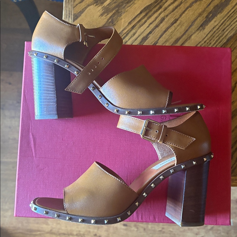 Valentino Garavani Rockstud Heels